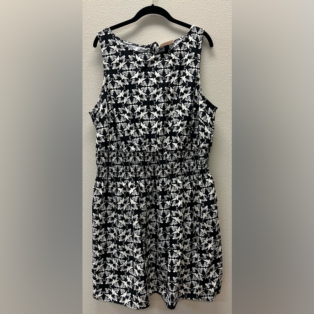 Universal Threads - XXL - NEW With Tags Black & White Floral Sleeveless Dress